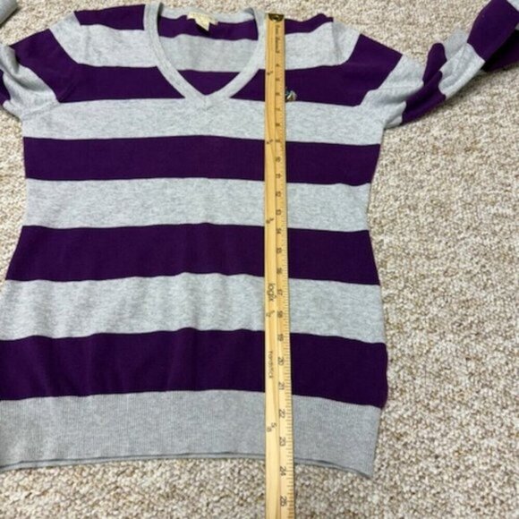 US Polo Assn Women’s  Knit V Neck Sweater Gray Purple /White Striped Preppy M - Picture 8 of 9